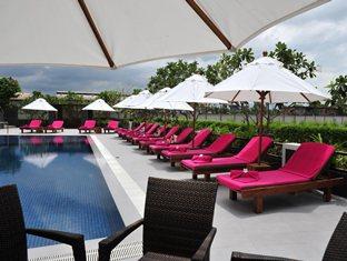 Amaranth Suvarnabhumi Airport Hotel Pool