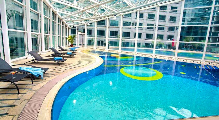 Regal Airport Hotel Hong Kong Pool