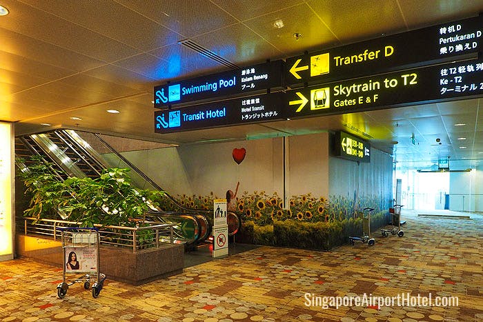 Changi Airport Skytrain: Terminal 1 to Terminal 3 