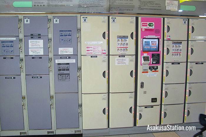 Key lockers and automatic lockers at Tobu Station