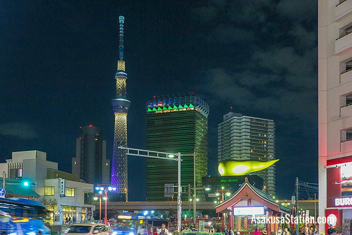 An evening of Tokyo Skytree and the Asahi Flame. The tower is illuminated at night