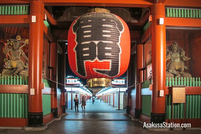 A statue of Raijin, the thunder god, is on the left of the gate, and a statue of Fujin, the wind god, is on the right