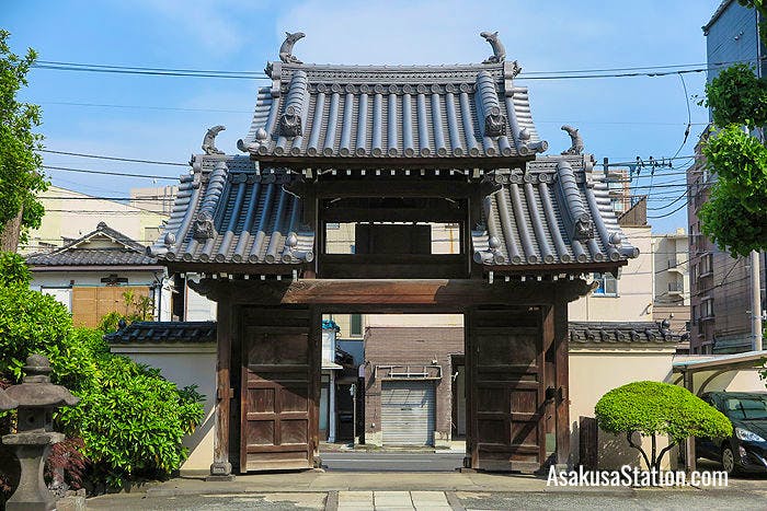 A view of the Sanmon gate from inside the temple