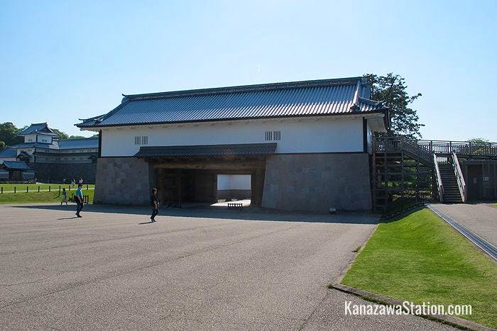 The Kahoku-mon Gate