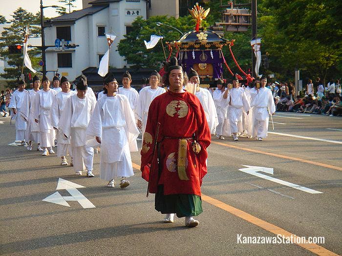 Kanazawa Festivals – Kanazawa Station