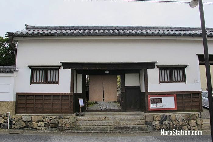 Entrance to the Imanishike Shoin residence