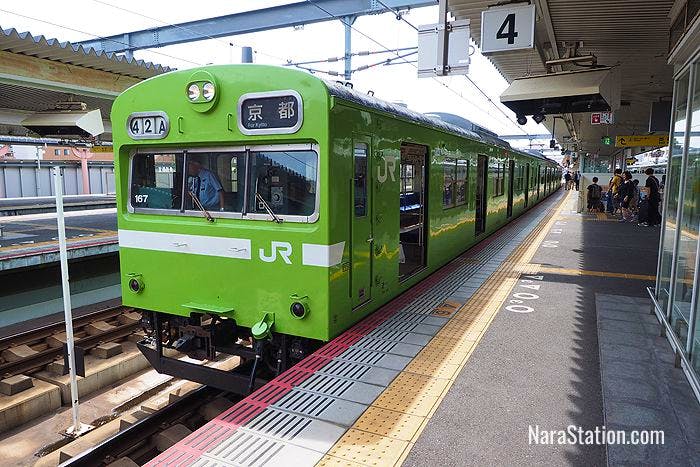 A local train on JR Nara Line