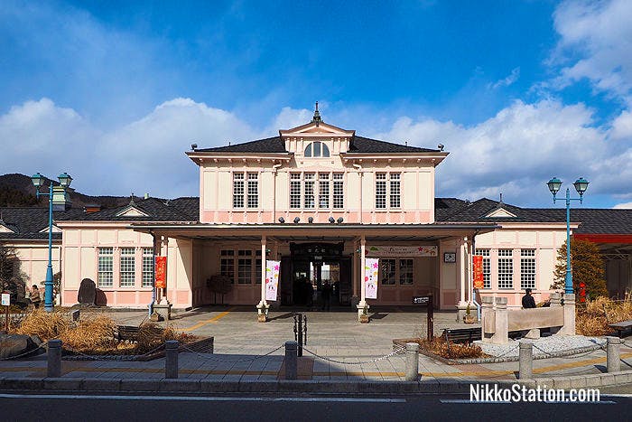 JR Nikko Station building