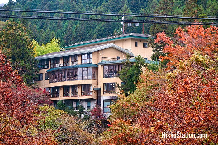 Guest rooms at Natsukashiya Fuwari look over a gorgeous mountain view