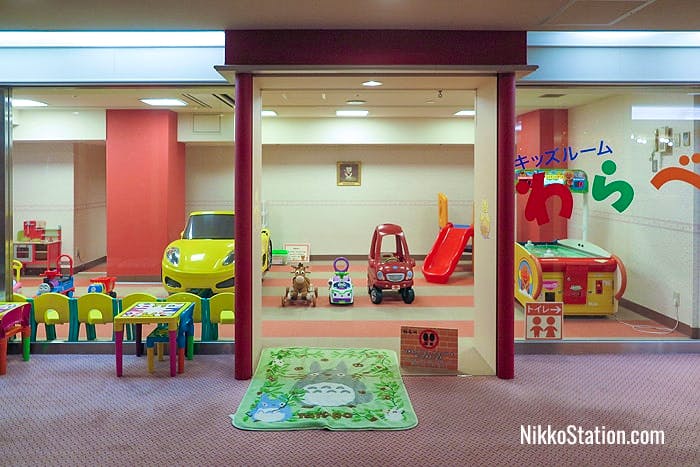 A kids’ play area on the 1st floor of the Shuhokan building