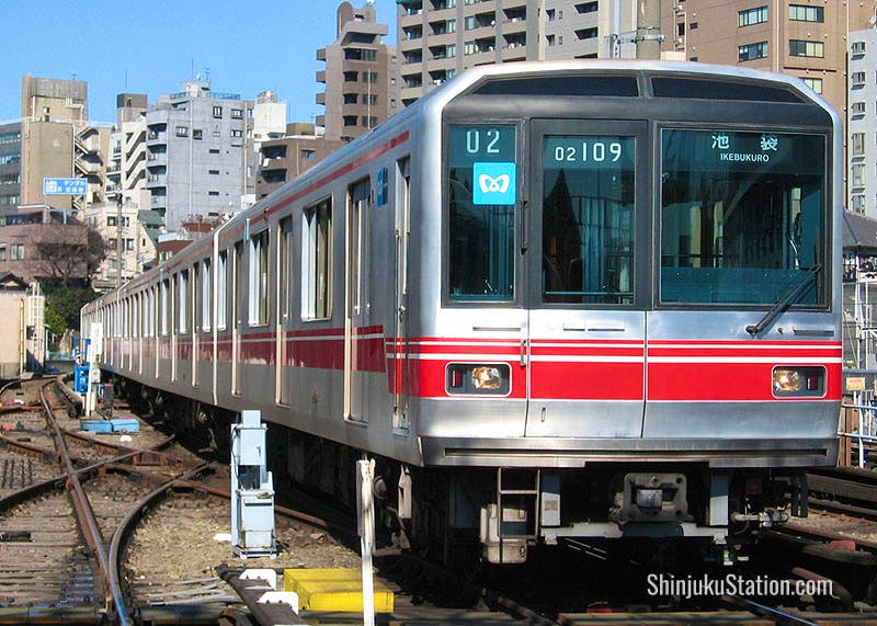 The Marunouchi Line is named for the Marunouchi business district between Tokyo Station and the Imperial Palace