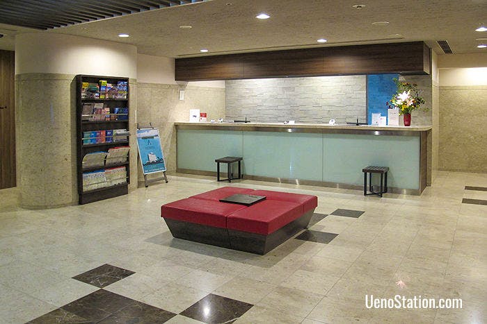 The front lobby and 24-hour front desk