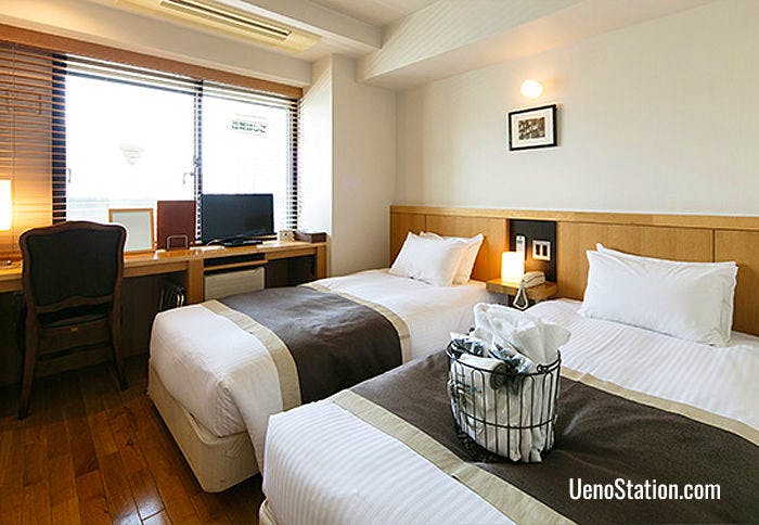 Twin room at the Sutton Place Hotel Ueno