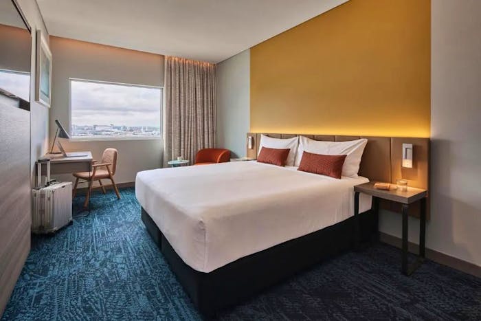 Deluxe King Room at Rydges Sydney Airport Hotel